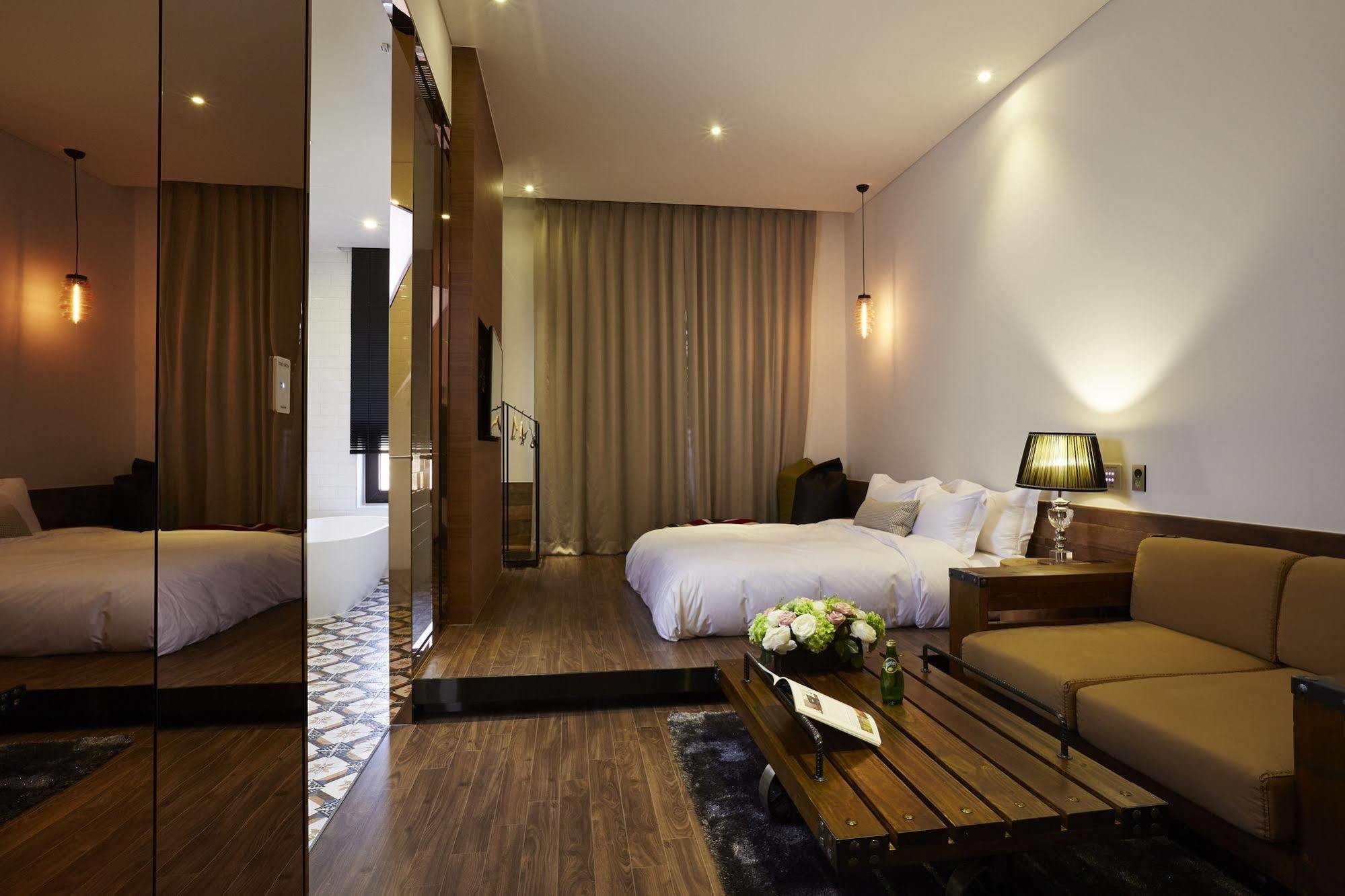 Chungbuk Inno City Namoo Hotel 阴城 外观 照片