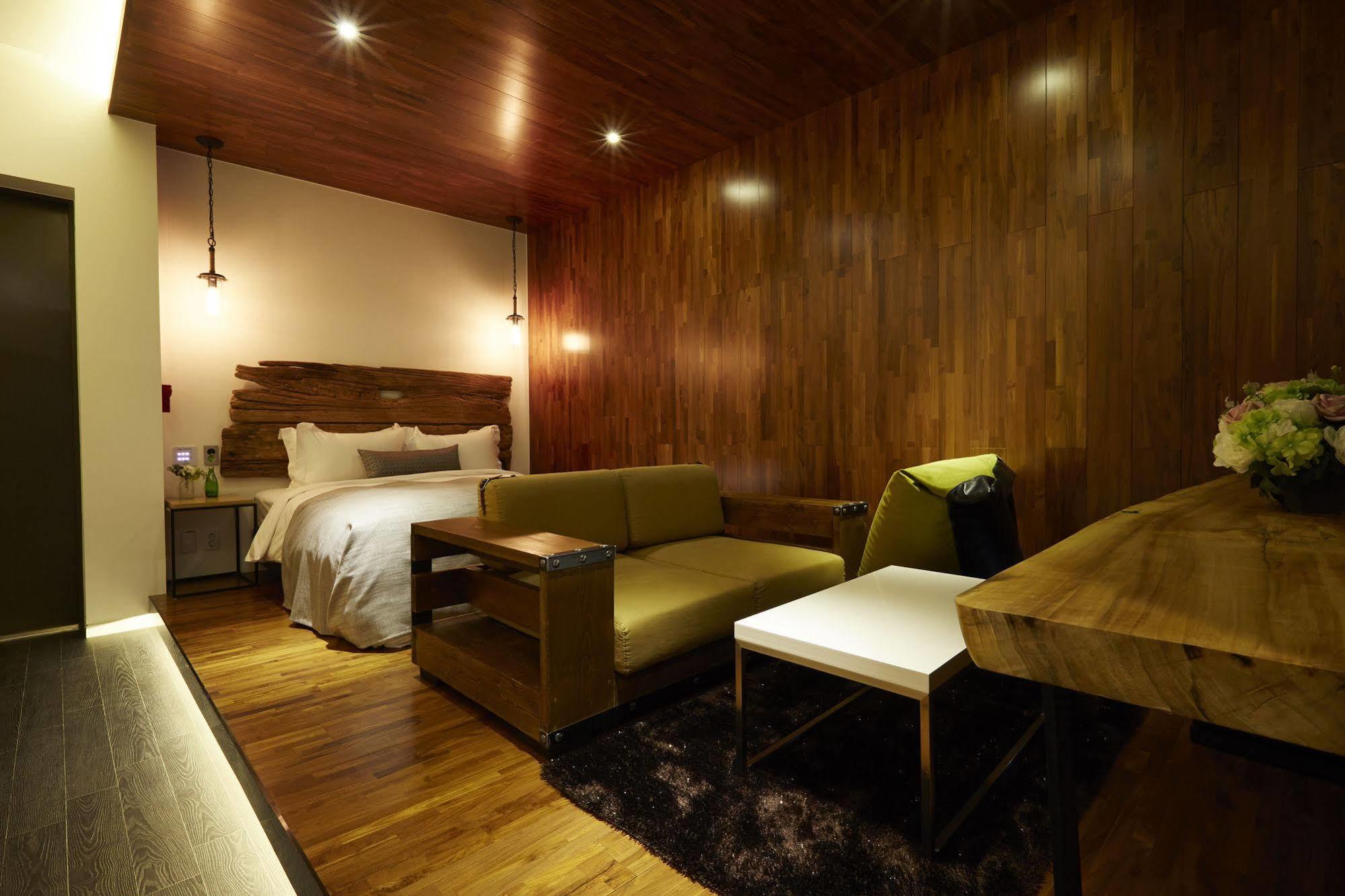 Chungbuk Inno City Namoo Hotel 阴城 外观 照片