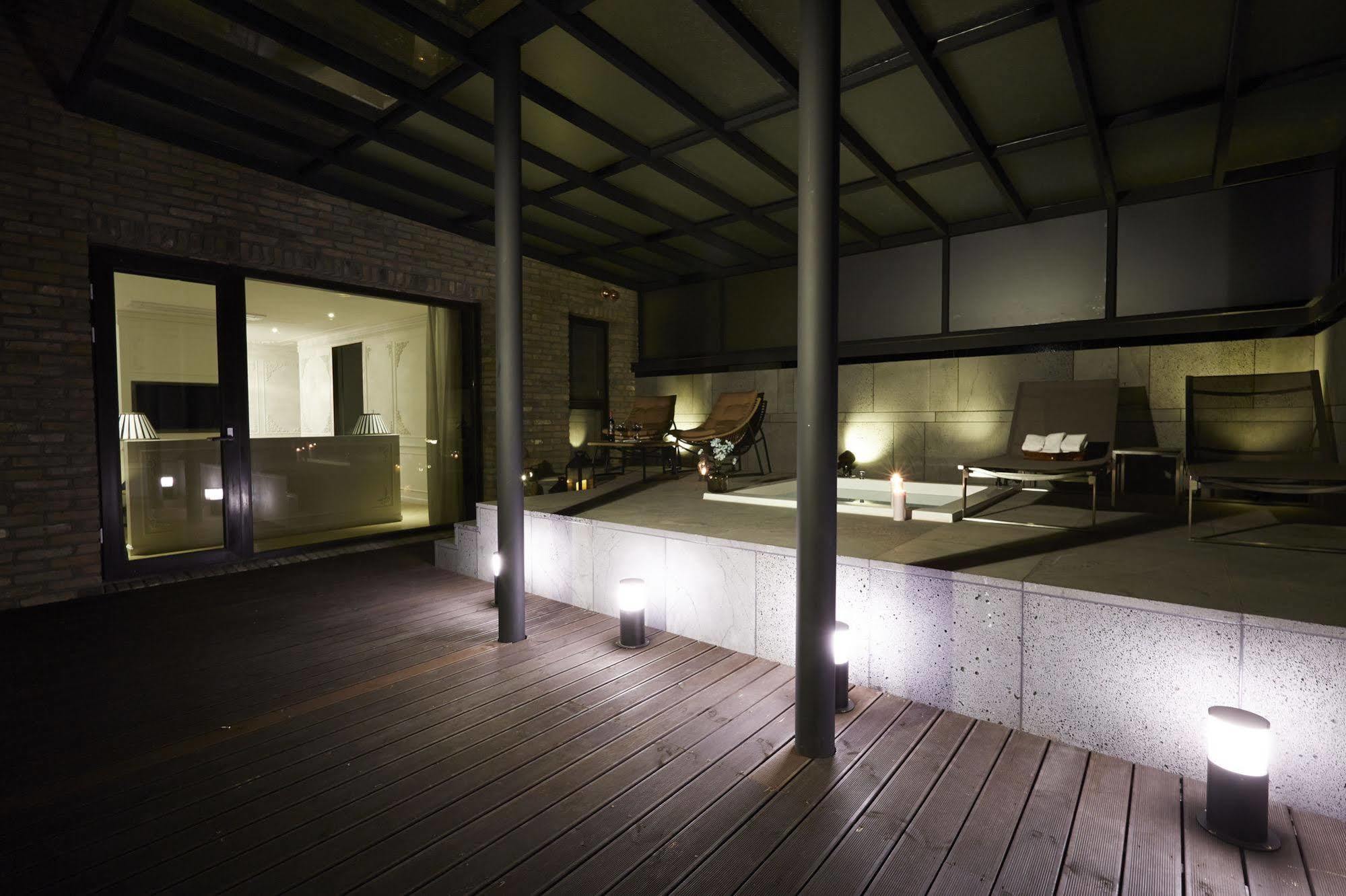 Chungbuk Inno City Namoo Hotel 阴城 外观 照片
